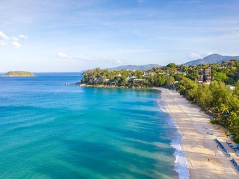 Pakkereiser til Karon Beach