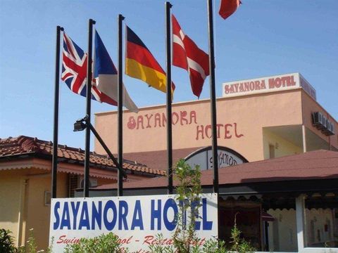 Sayanora Hotel