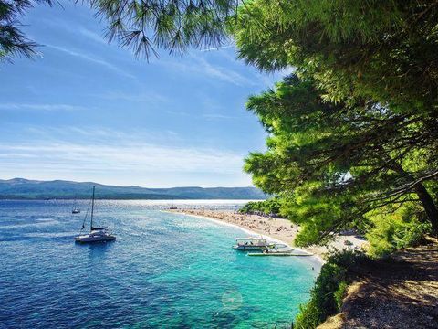 Zlatni Rat Beach