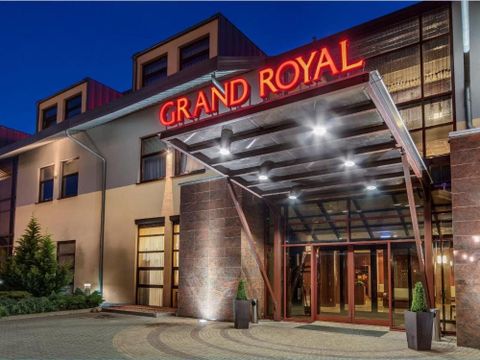 Grand Royal Hotel