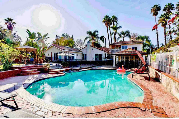 Paradise Vacation Estate Near Universal Studios